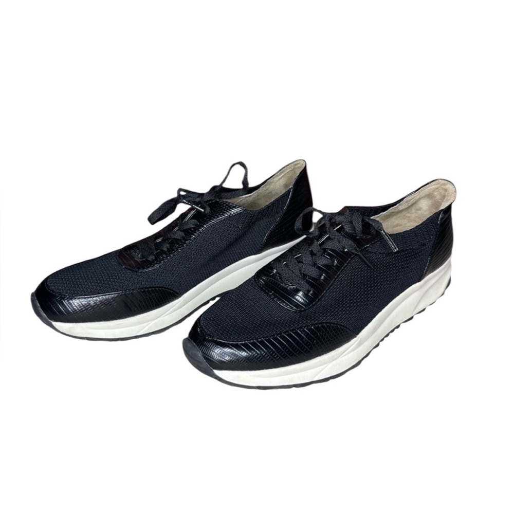 Naturalizer sneakers